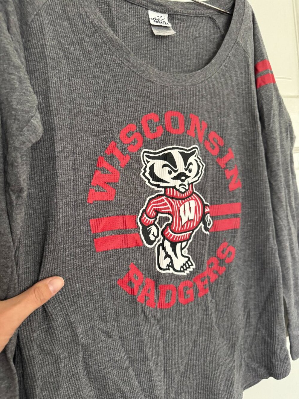 Wisconsin Badgers Grey women's long-sleeved raglan waffle shirt - XL